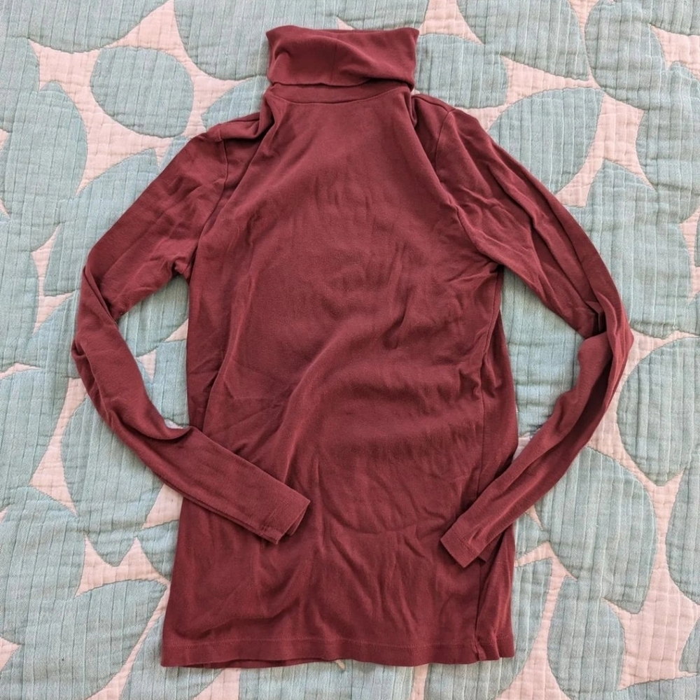 Misha & Puff Adult turtleneck in chestnut
